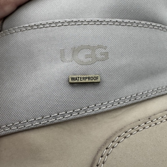 UGG Vibram Adirondack III Cuffable Leather Waterproof Boots Men SIZE 8.5 - Picture 4 of 11